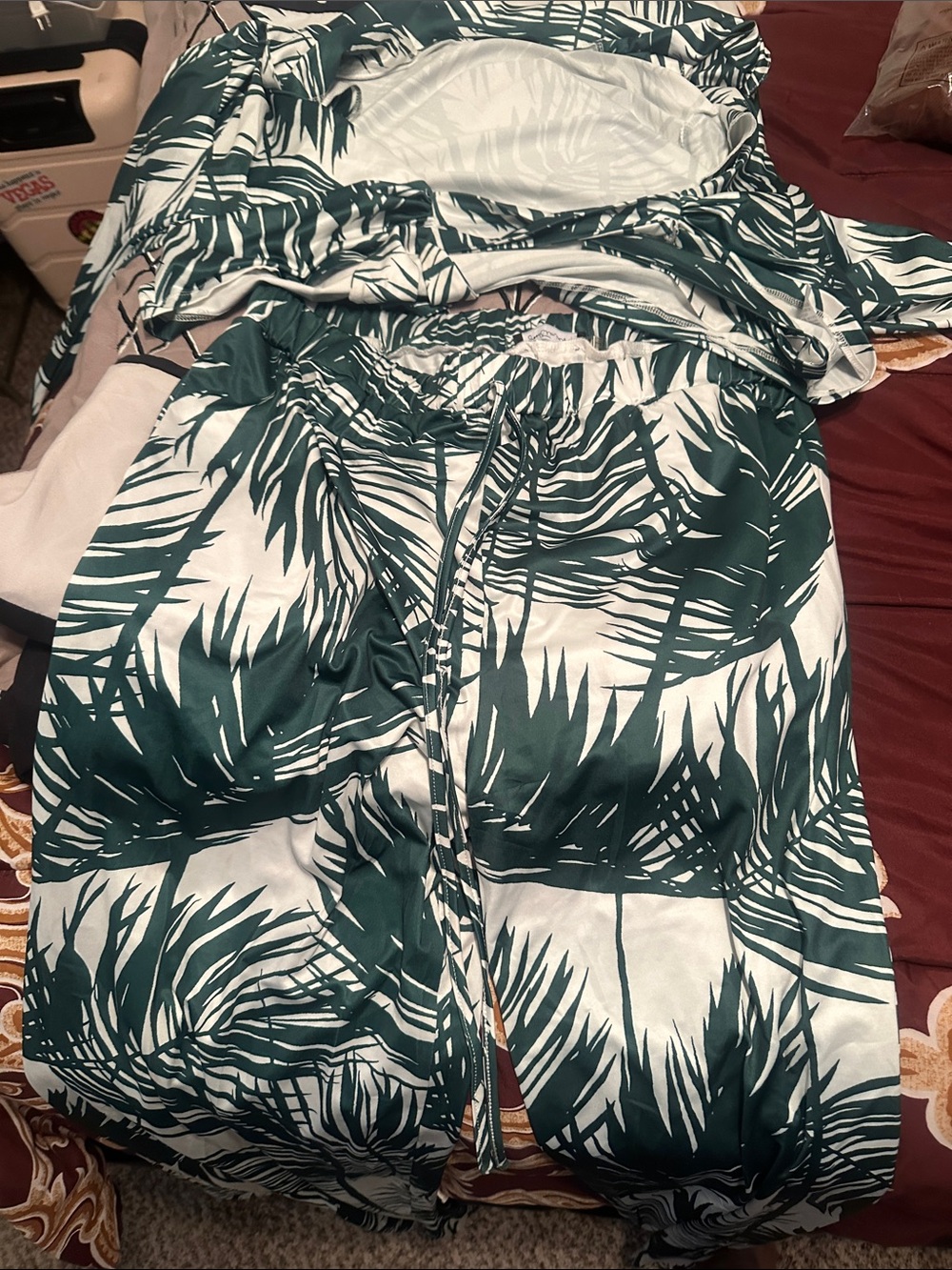 Women’s Green Palm-Print Lounge Pants